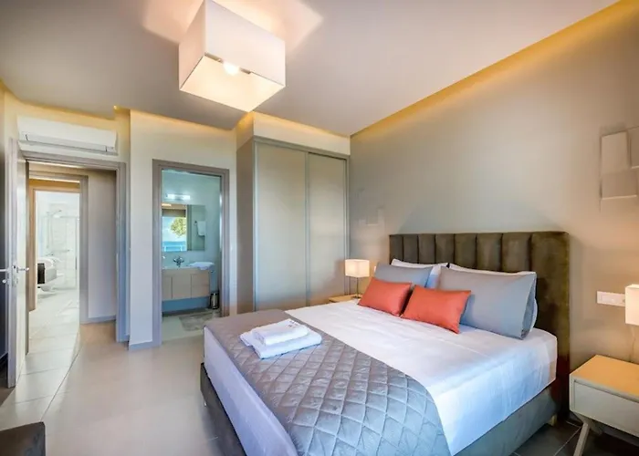 Vila Luxury Zante Artina Poolside Bar Childrens Playground Marathiás